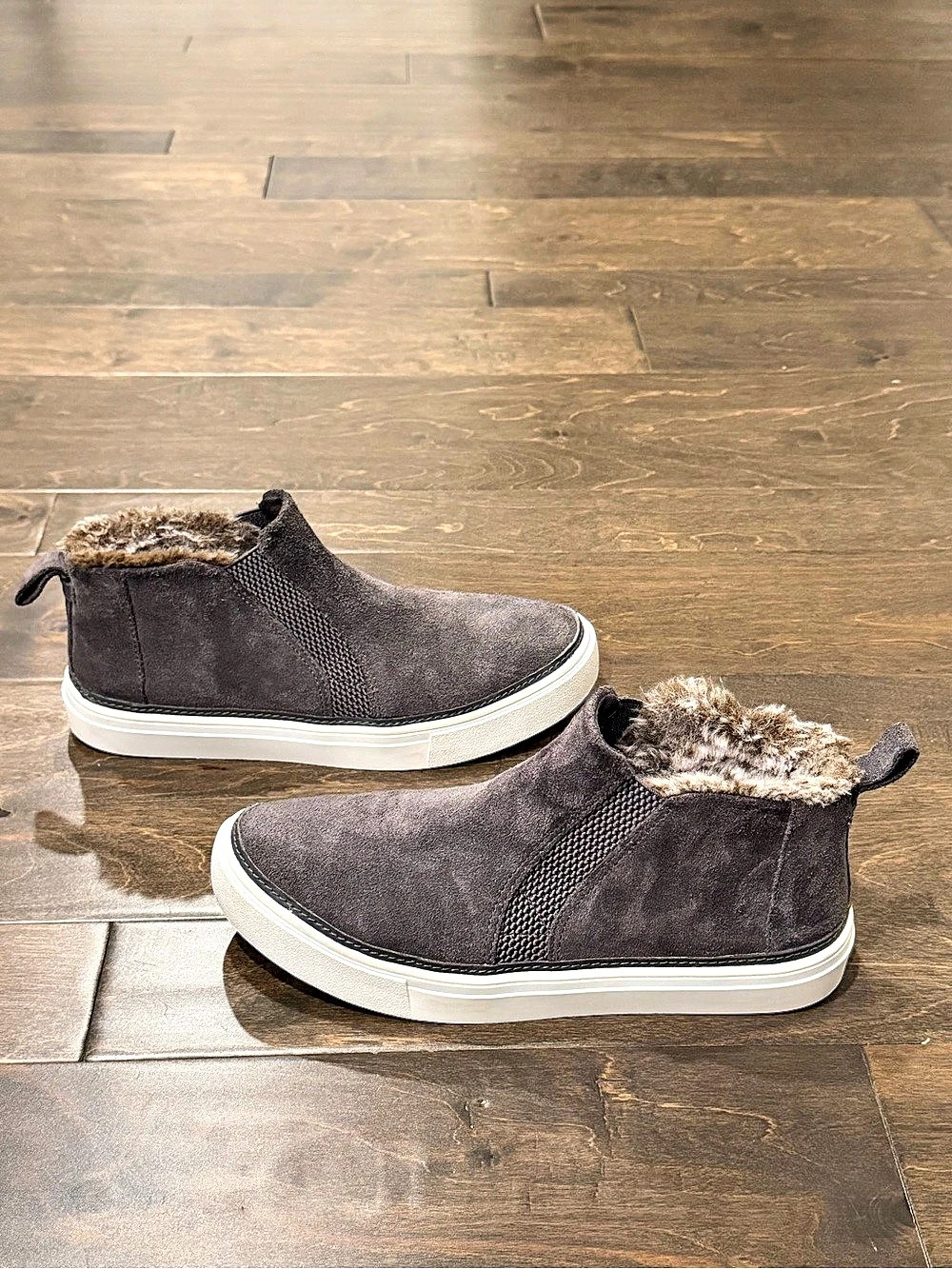 TOMS Faux Fur Slip-On Sneakers Gray & White US 7.5 - Picture 5 of 10